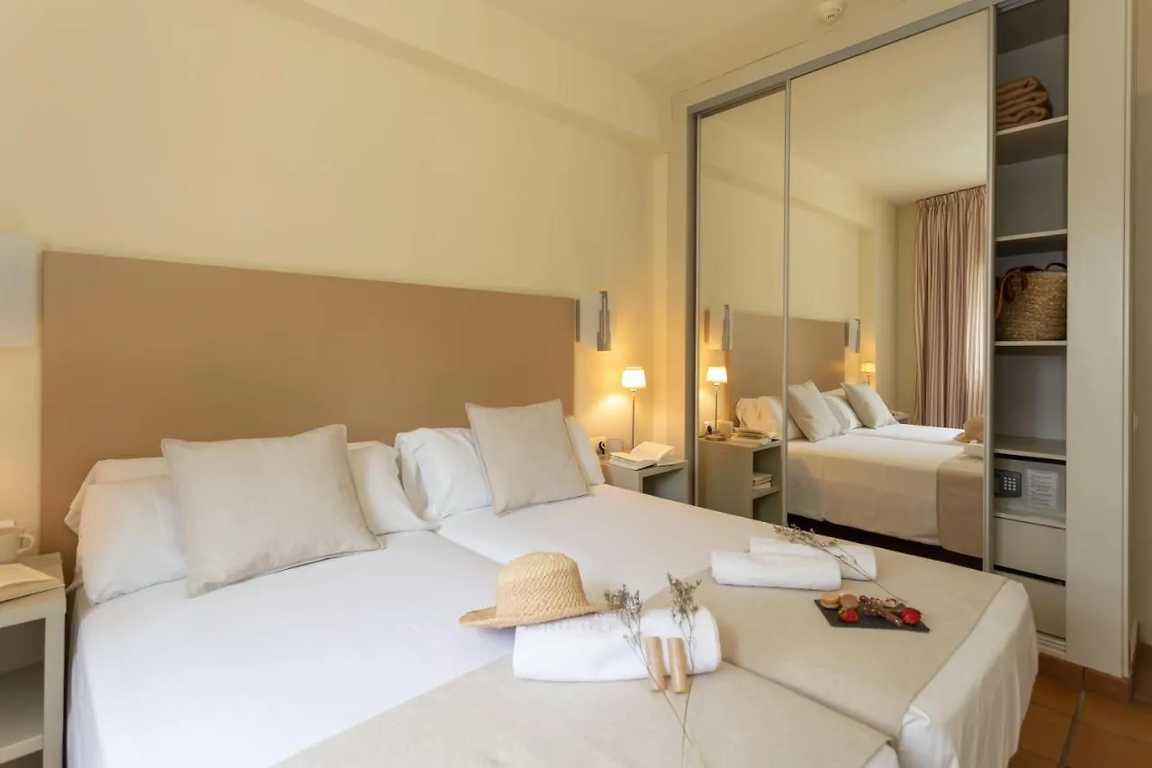 Aparthotel Ciutat De Palol Платья-де-Аро 4*,
